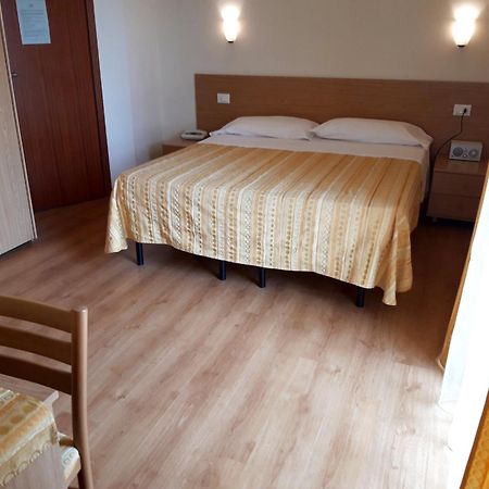 Hotel Mariani Lido di Camaiore Buitenkant foto