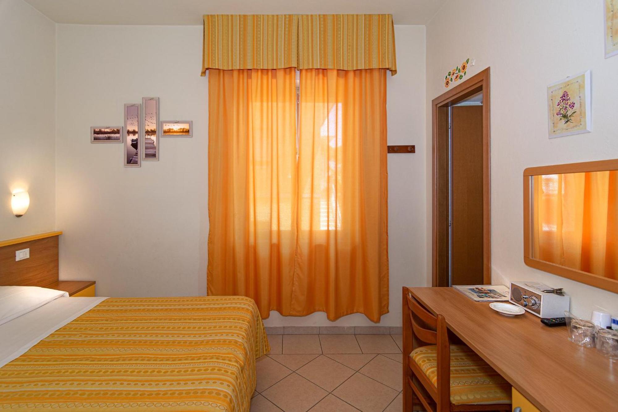 Hotel Mariani Lido di Camaiore Buitenkant foto
