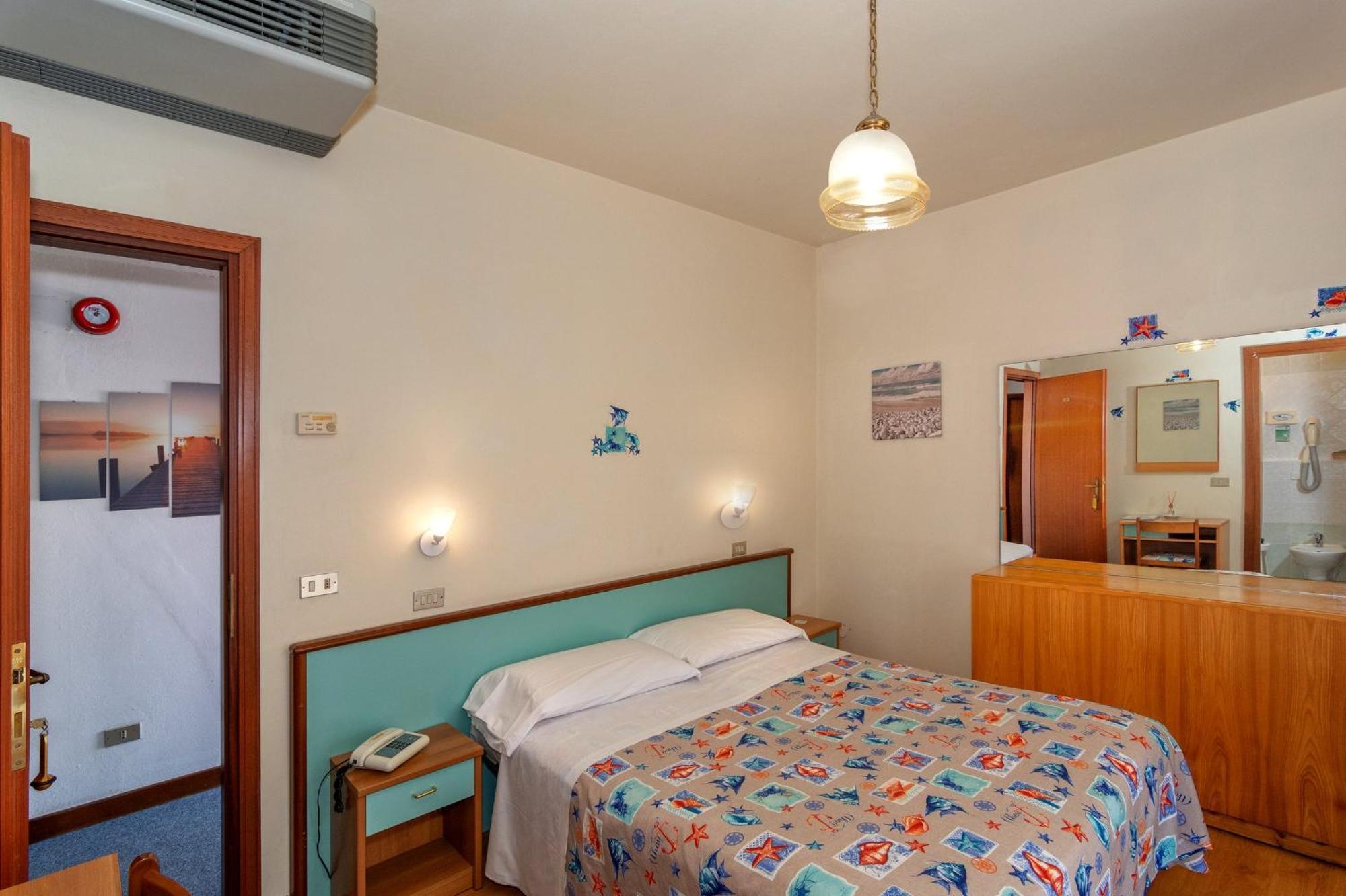 Hotel Mariani Lido di Camaiore Buitenkant foto
